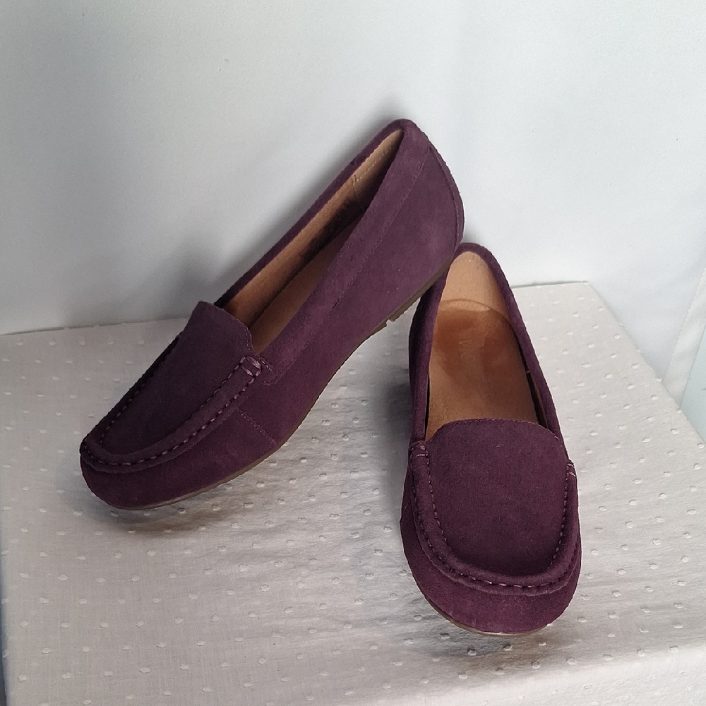 Vionic Debbie Purple Suede Loafers Size 8.5 W